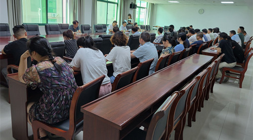 匯盈公司貫徹落實(shí)高新區(qū)周例會工作精神